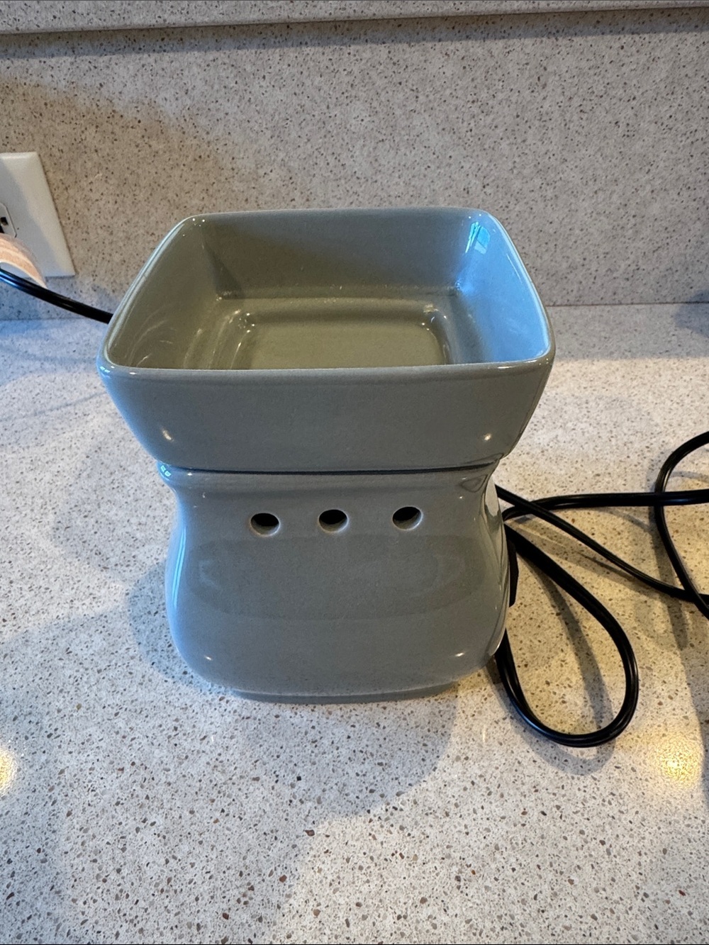 Scentsy Classic Curve Gloss Gray Ceramic Wax Warmer
